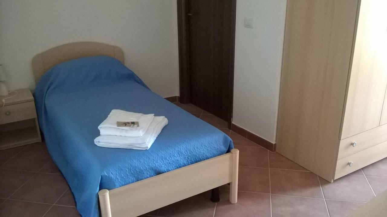 Hotel Bena E Traes Laerru Extérieur photo