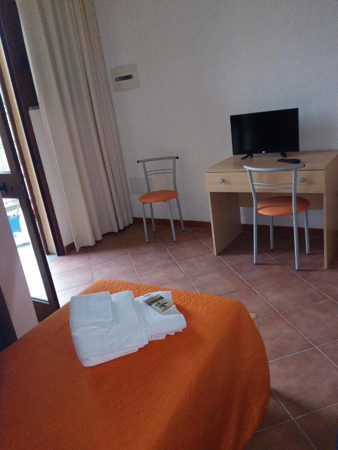 Hotel Bena E Traes Laerru Extérieur photo