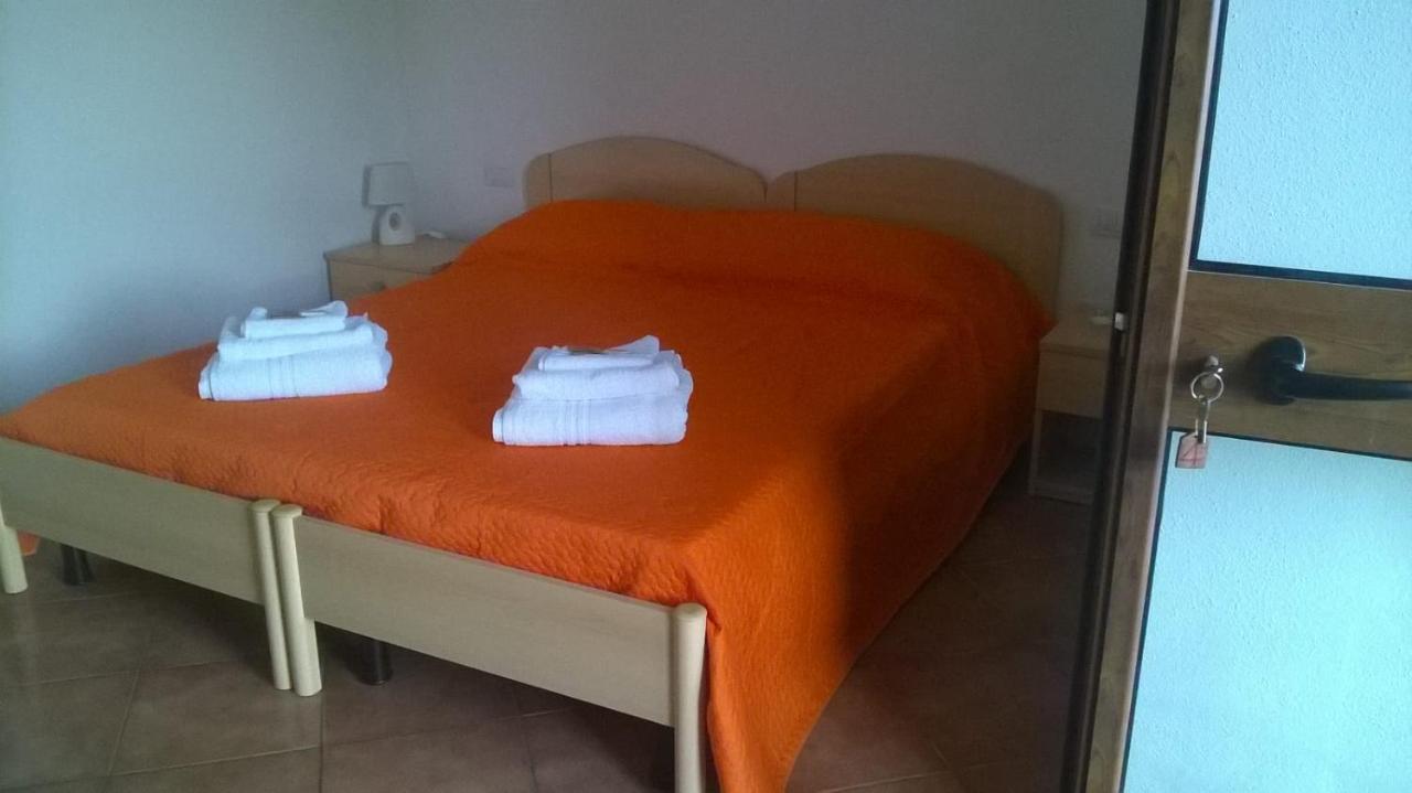 Hotel Bena E Traes Laerru Extérieur photo