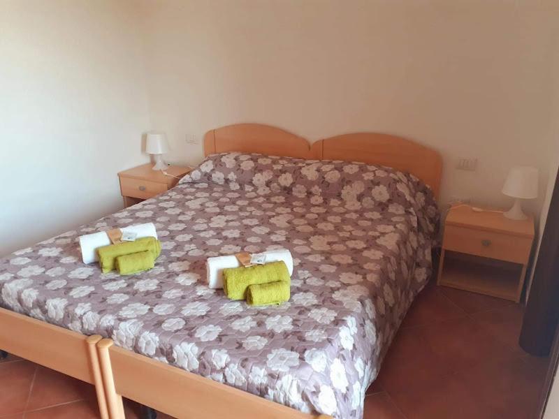 Hotel Bena E Traes Laerru Extérieur photo